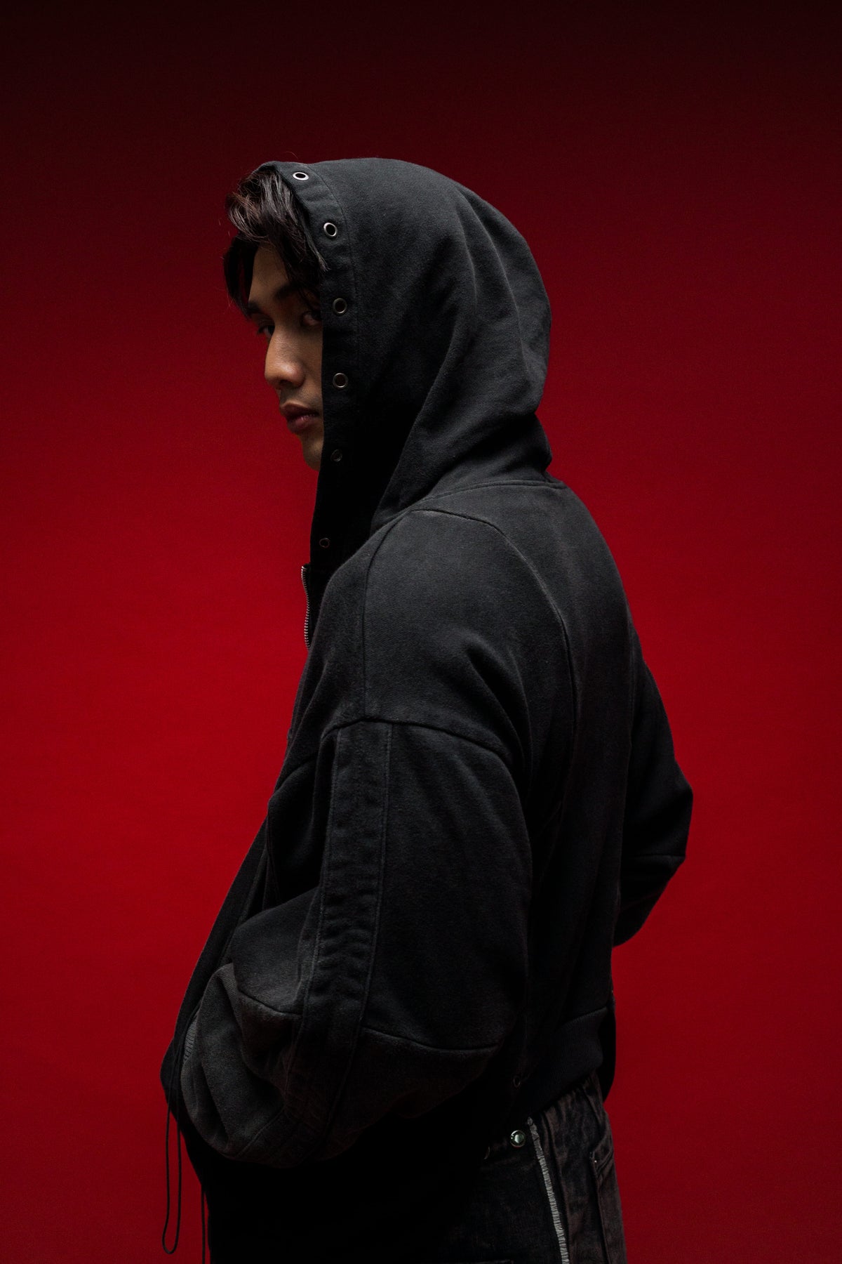 Curved Zip Hoodie [06]